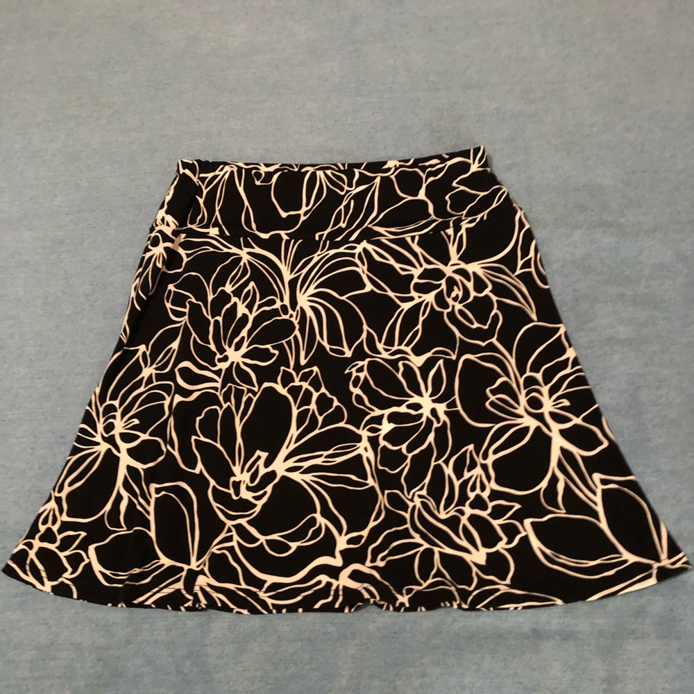 Flirty Skirt, White House / Black Market, Size Small